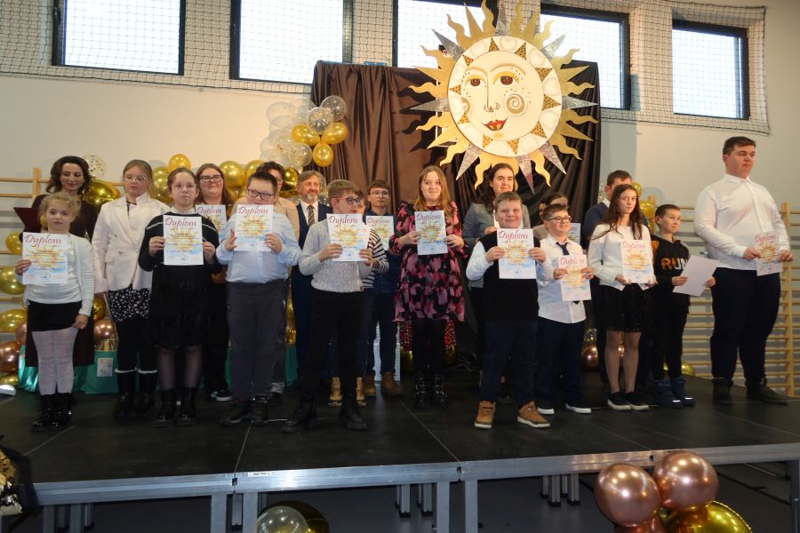 „Blask słońca natchnieniem poetów”. XLI Wojewódzki Konkurs Recytatorski Placówek Kształcenia Specjalnego zorganizowany przez&nbsp;SOSW w&nbsp;Leżajsku.